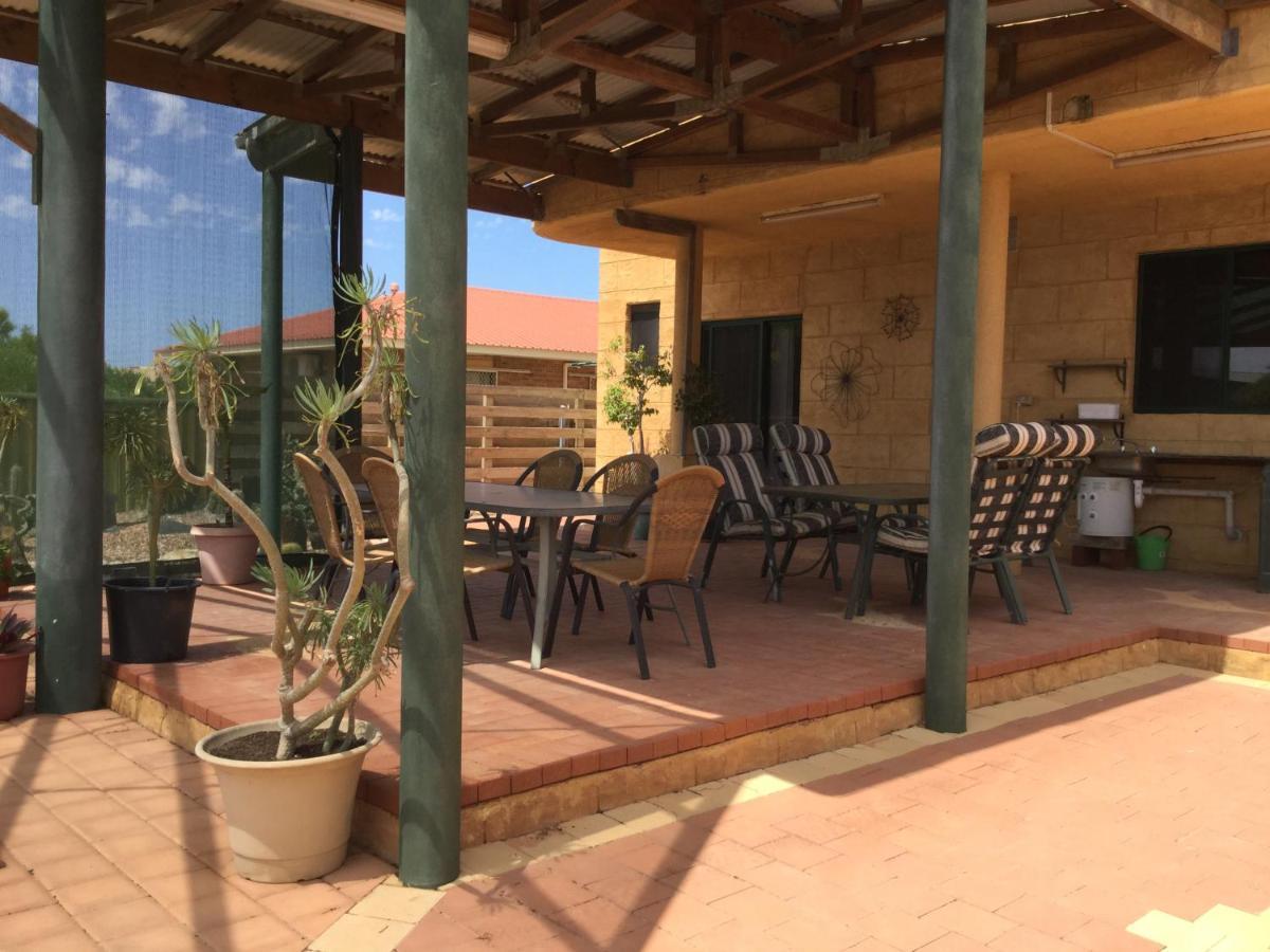 Shark Bay Views B & B Denham Exteriér fotografie
